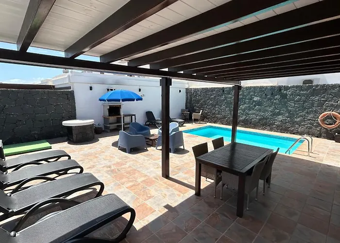 Citrus - Playa Blanca, Private Heated Pool, Air Conditioner